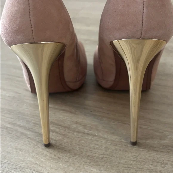 NWOT BCBGMaxAzria Light Pink Suede High Heels - Picture 6 of 11